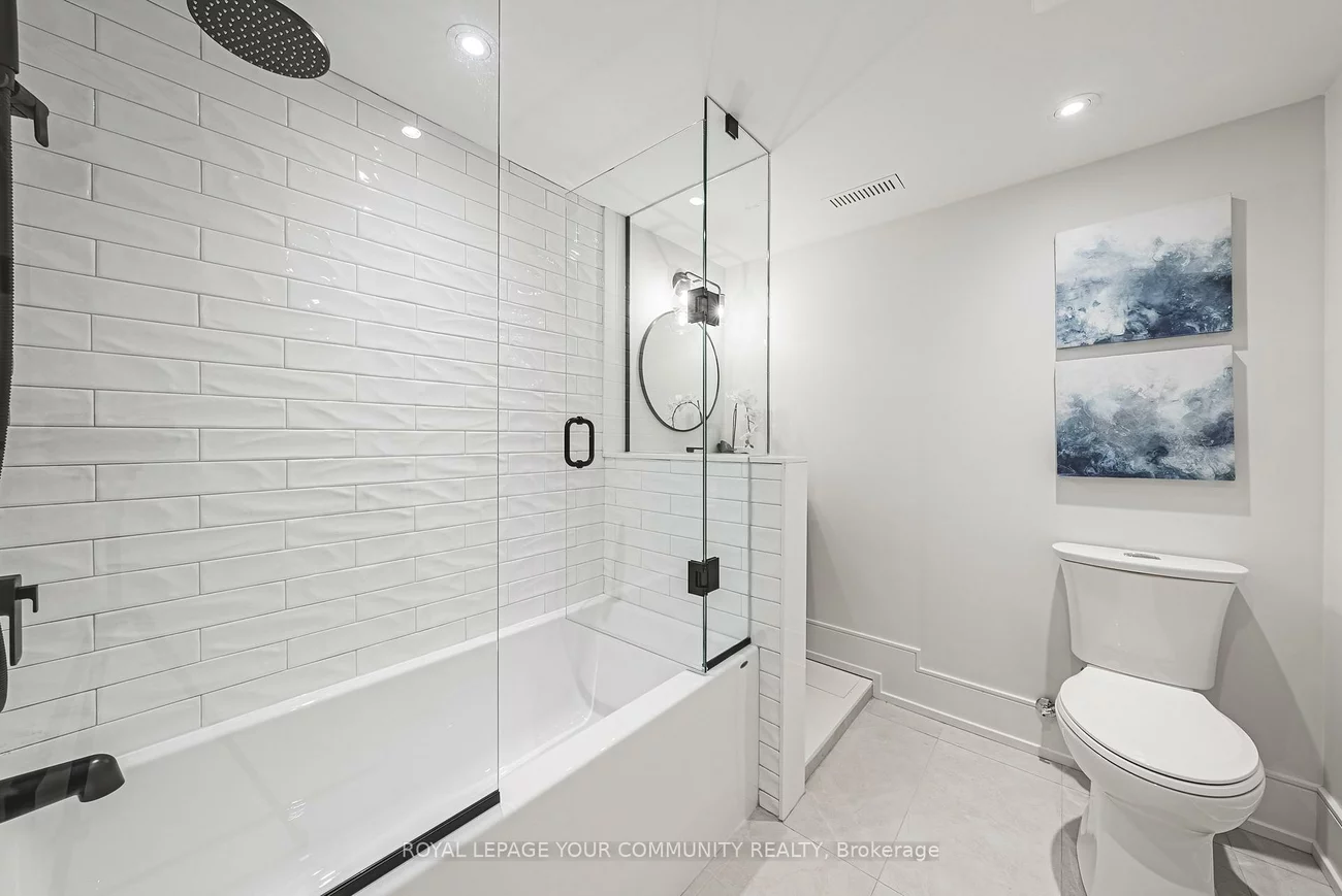 202, Queen, Port Credit, Mississauga