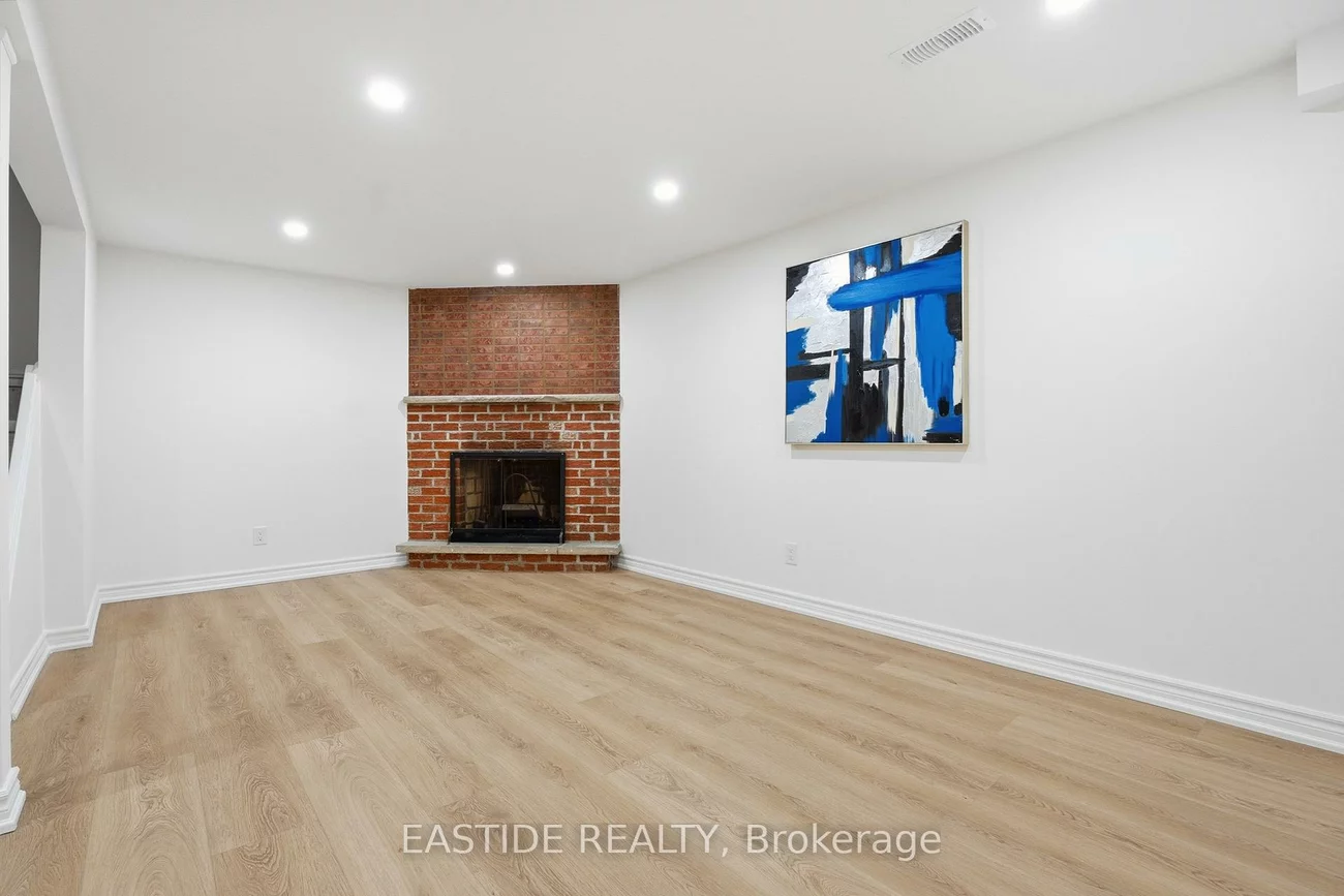 2909, Salerno, Meadowvale, Mississauga