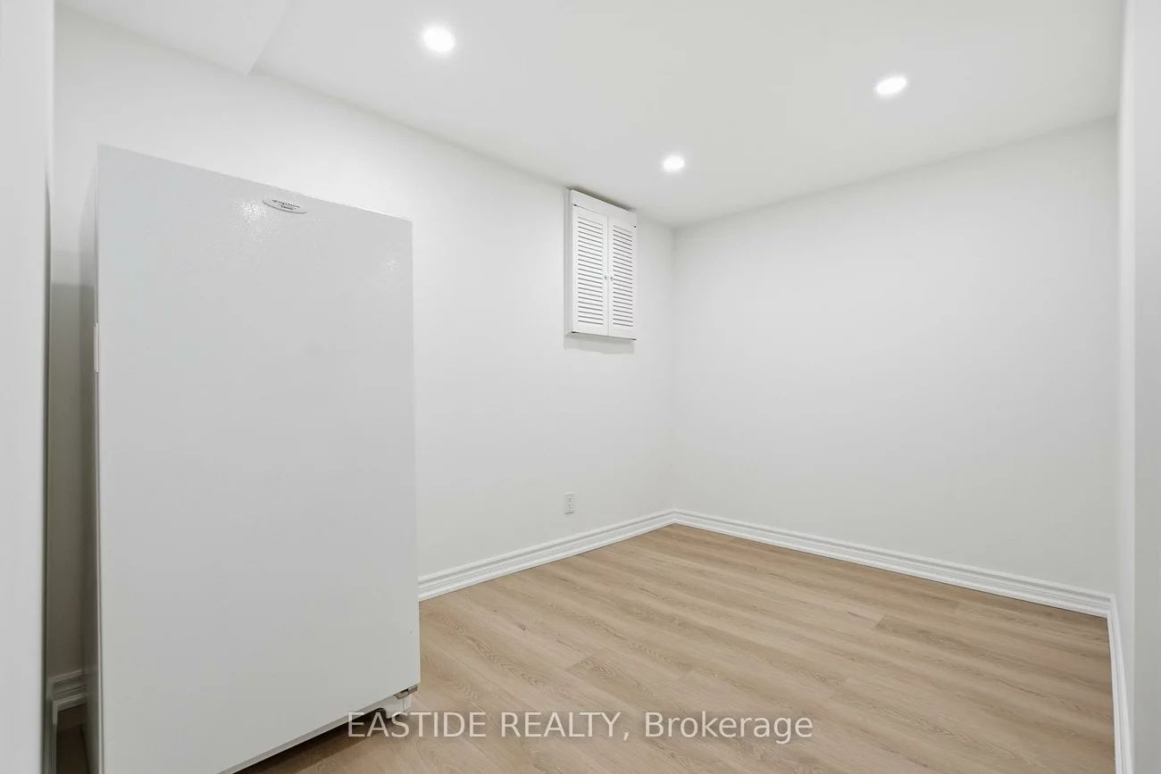 2909, Salerno, Meadowvale, Mississauga