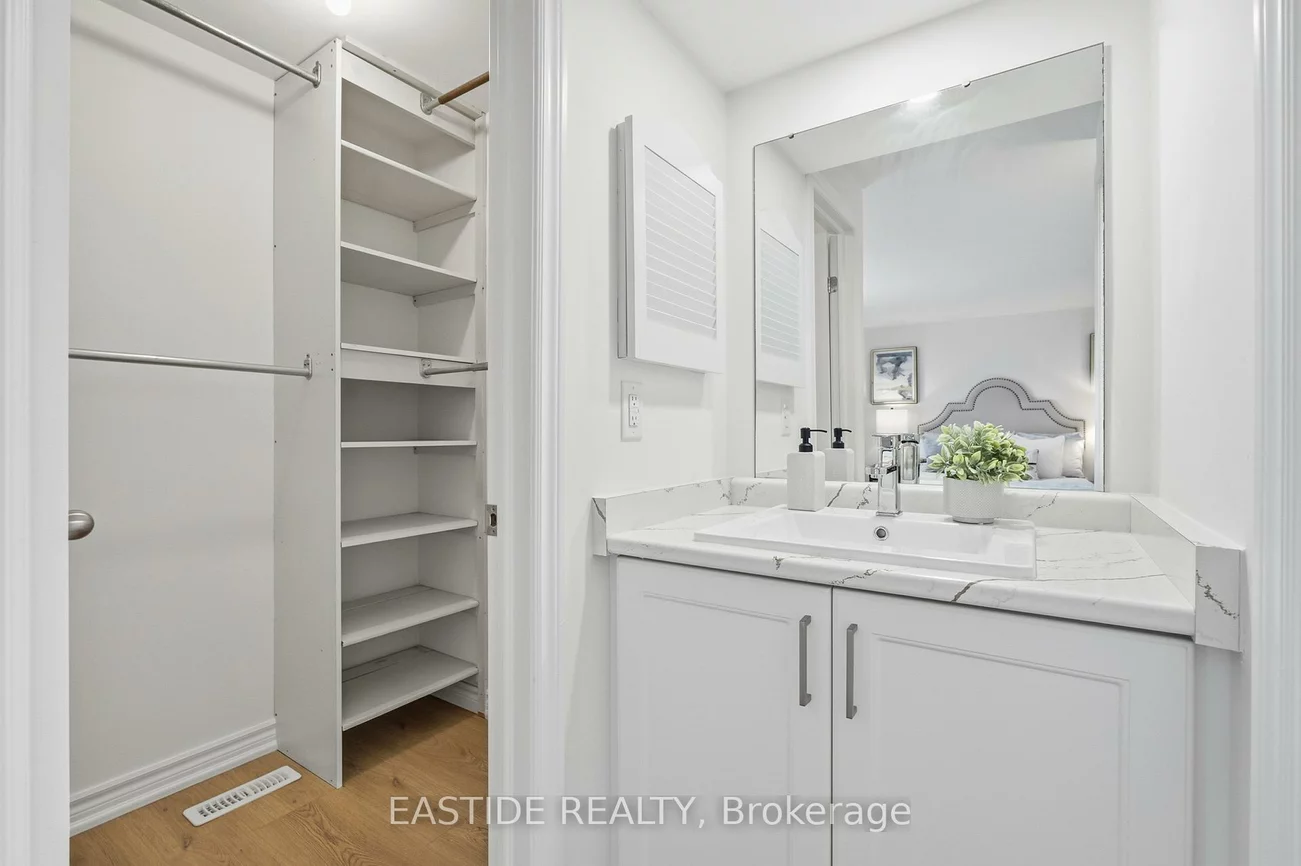 2909, Salerno, Meadowvale, Mississauga