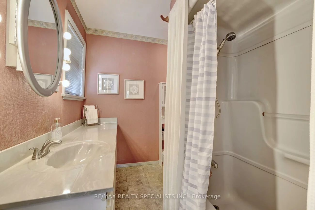 2497, Fifth, Sheridan, Mississauga