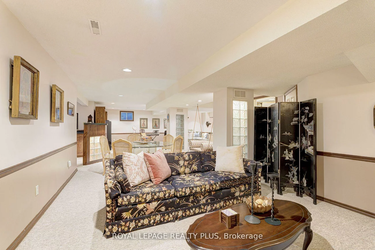 1760, Featherston, Erin Mills, Mississauga