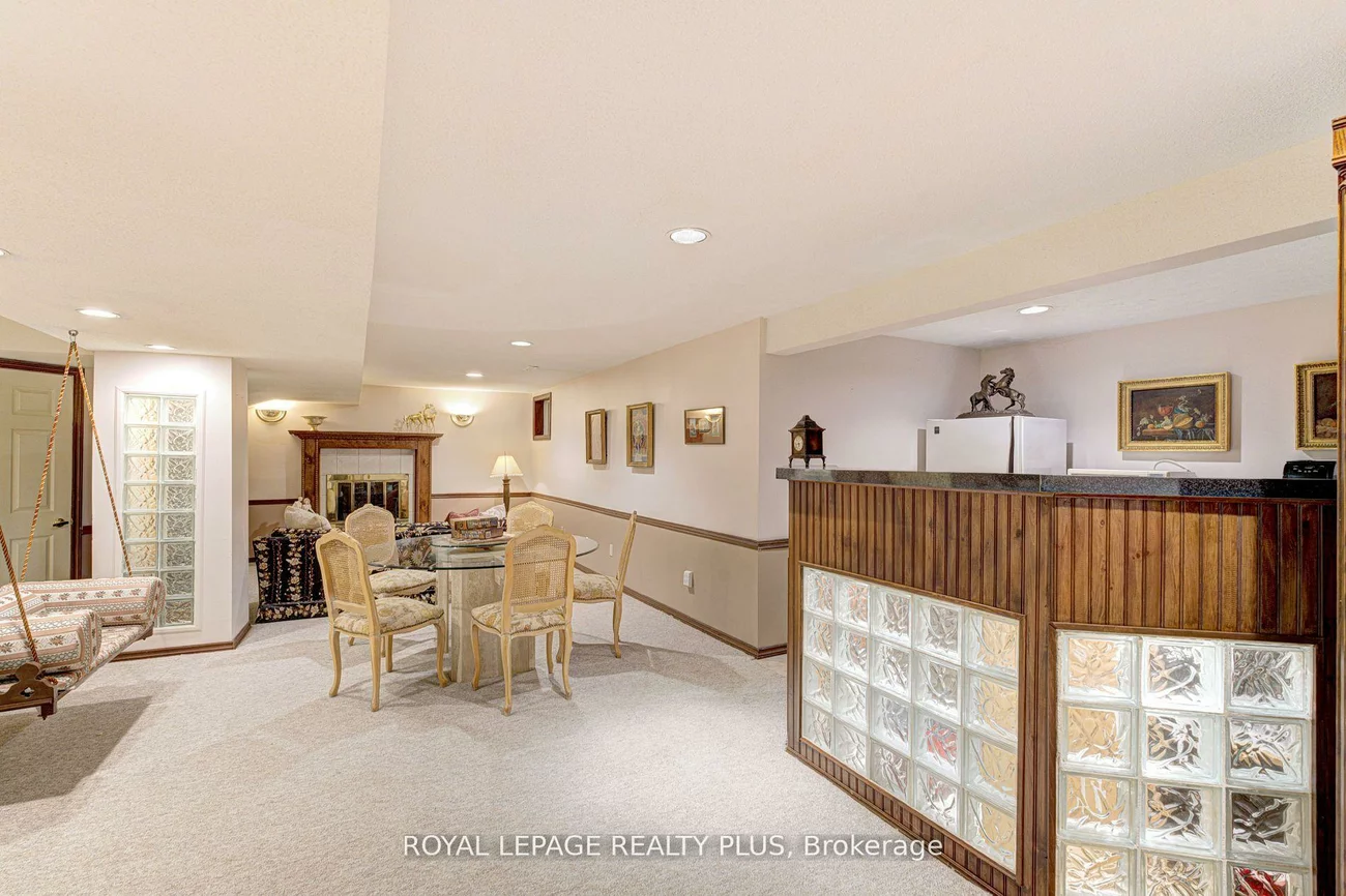 1760, Featherston, Erin Mills, Mississauga