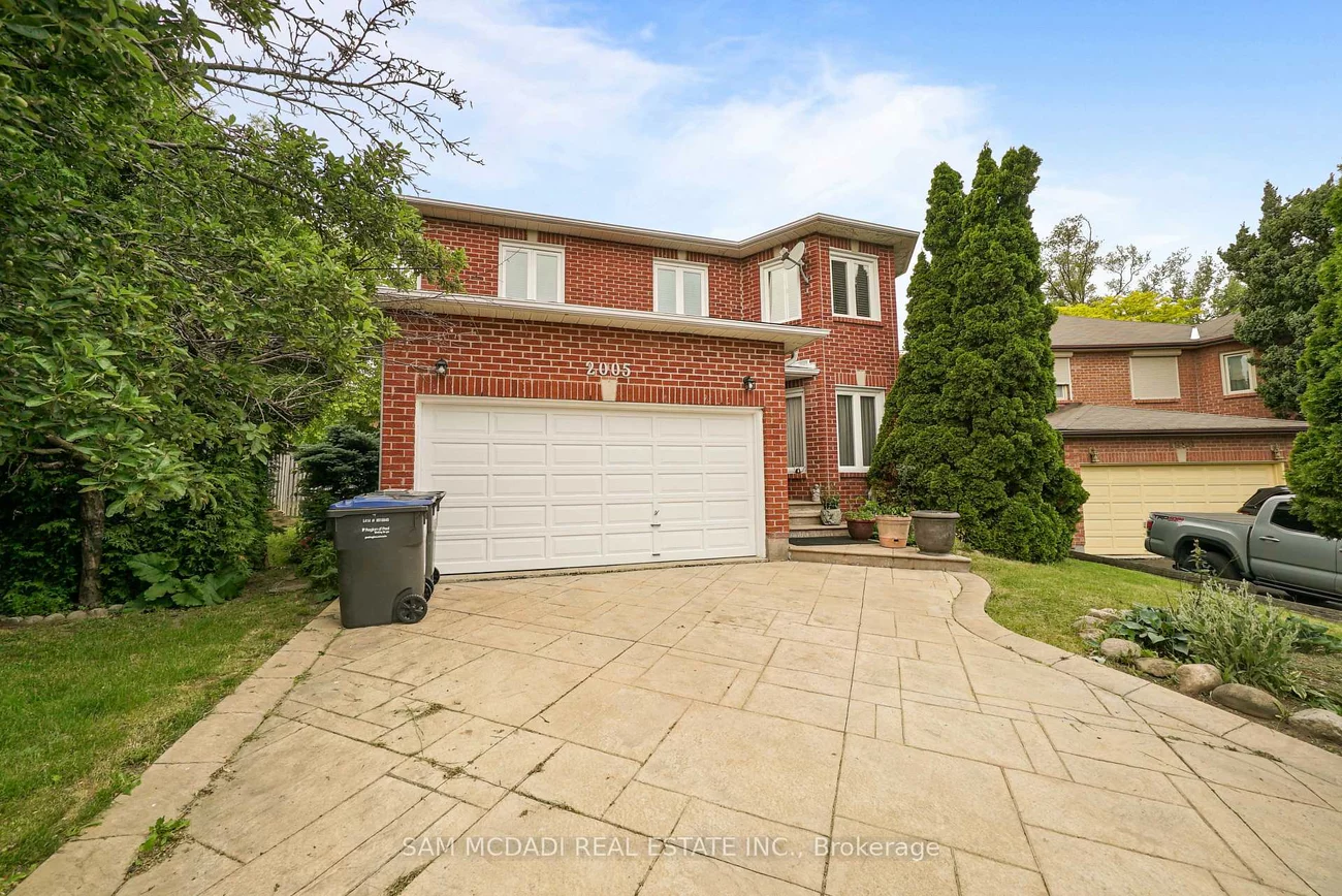 2005, Lady Di, Sheridan, Mississauga