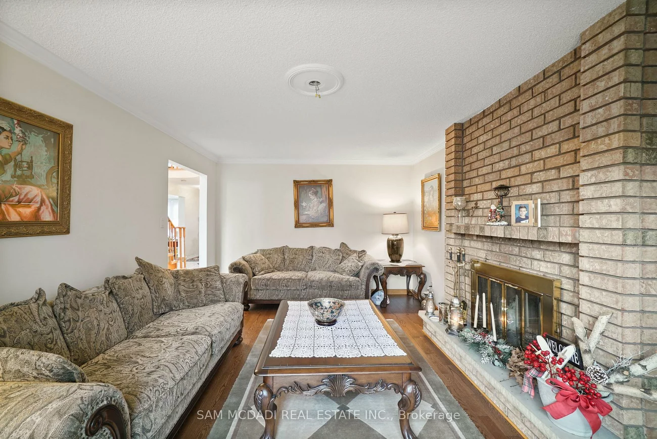 2005, Lady Di, Sheridan, Mississauga