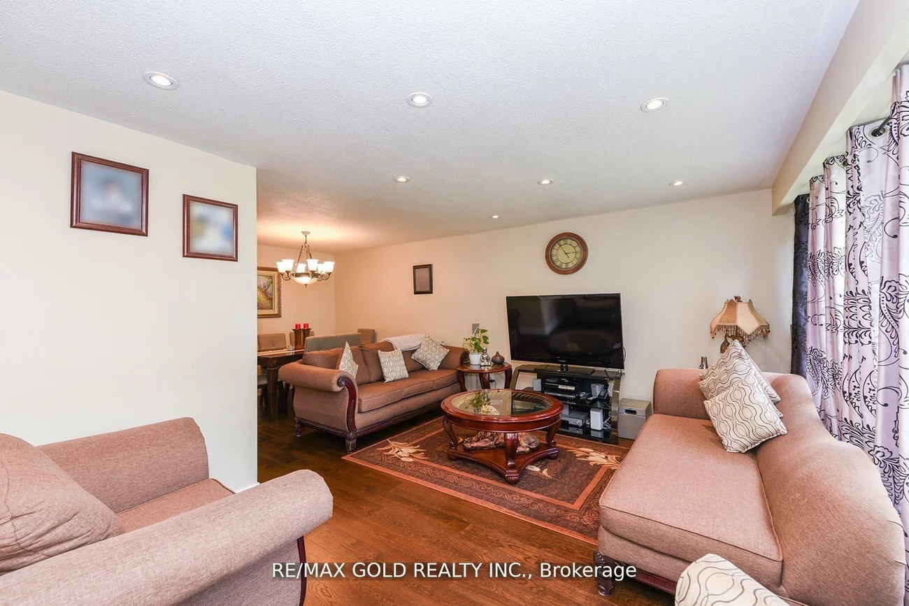 3507, Laddie, Malton, Mississauga