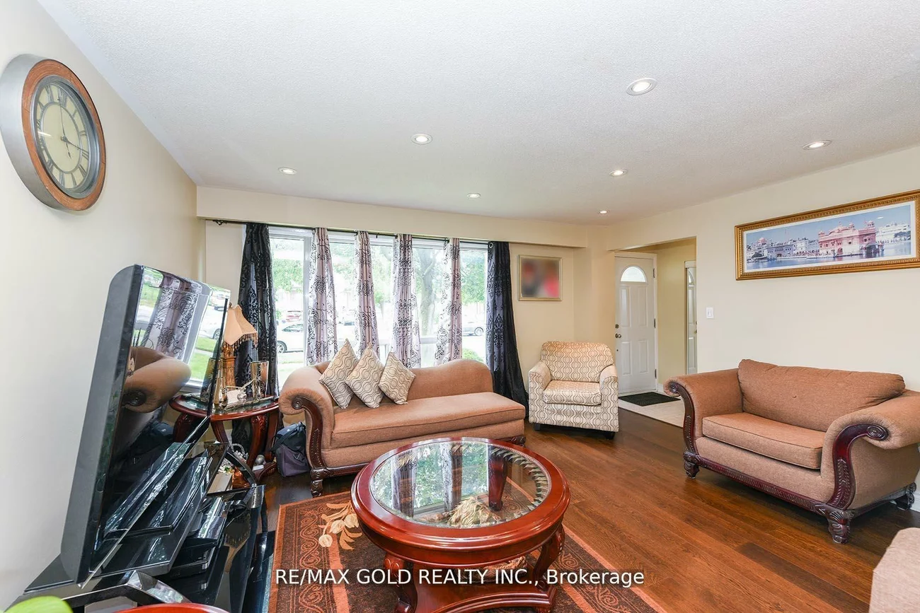 3507, Laddie, Malton, Mississauga