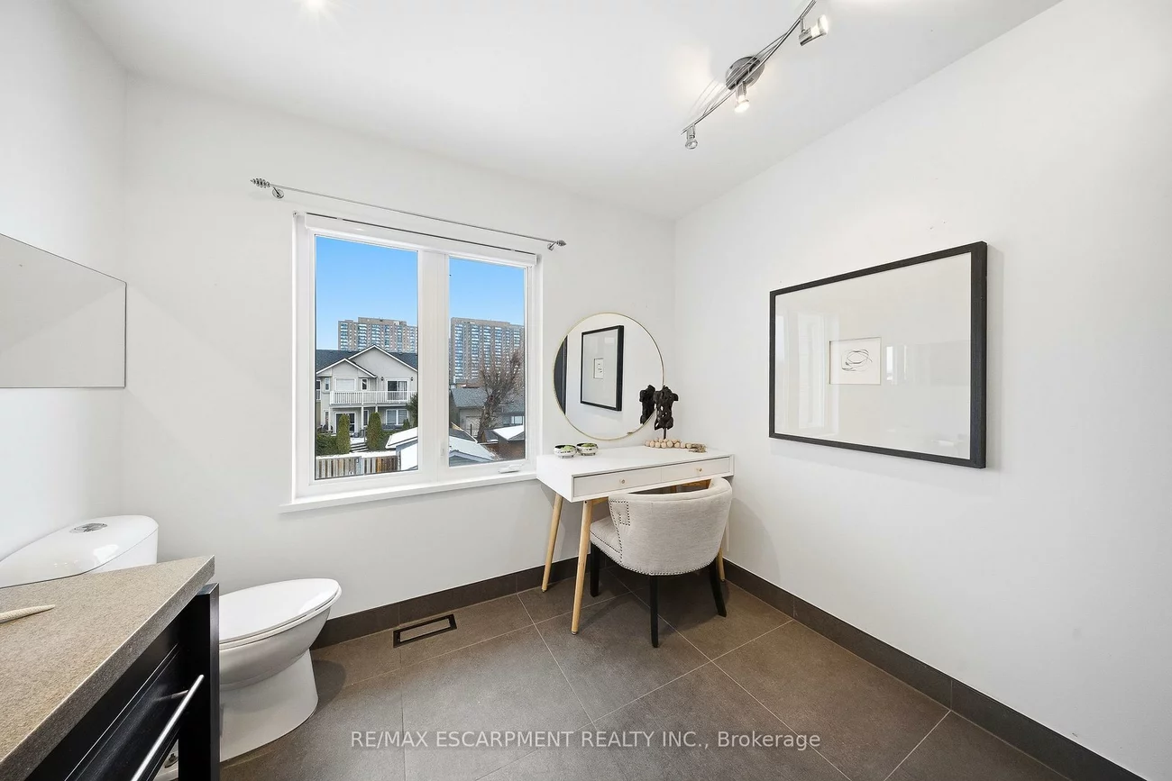 3205, Rolling Stone, Cooksville, Mississauga