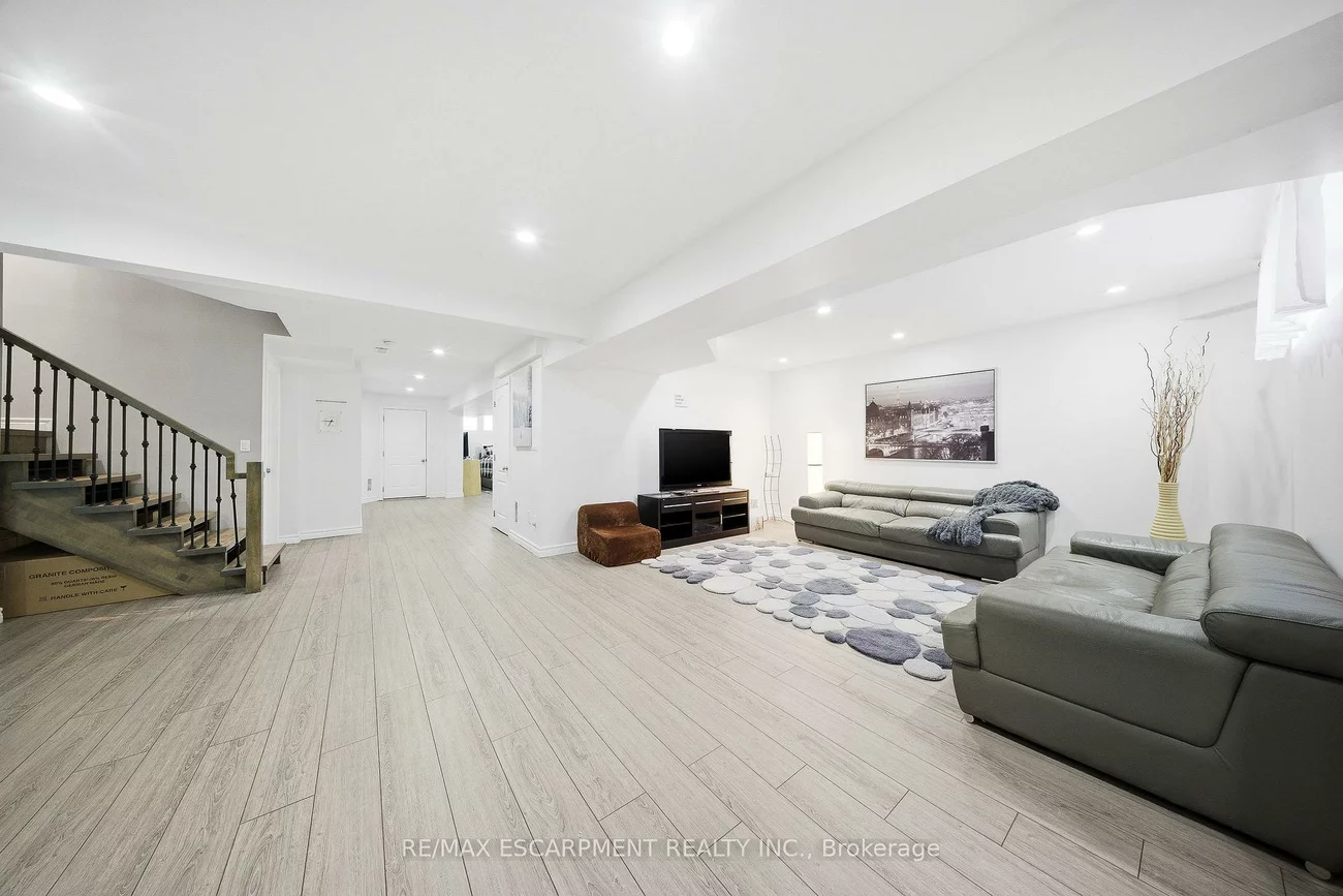 3205, Rolling Stone, Cooksville, Mississauga