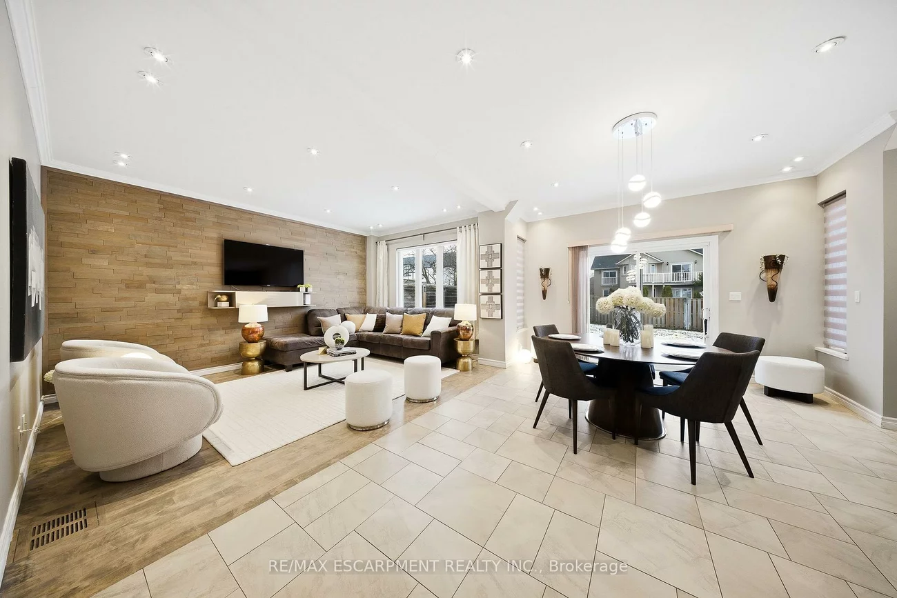 3205, Rolling Stone, Cooksville, Mississauga