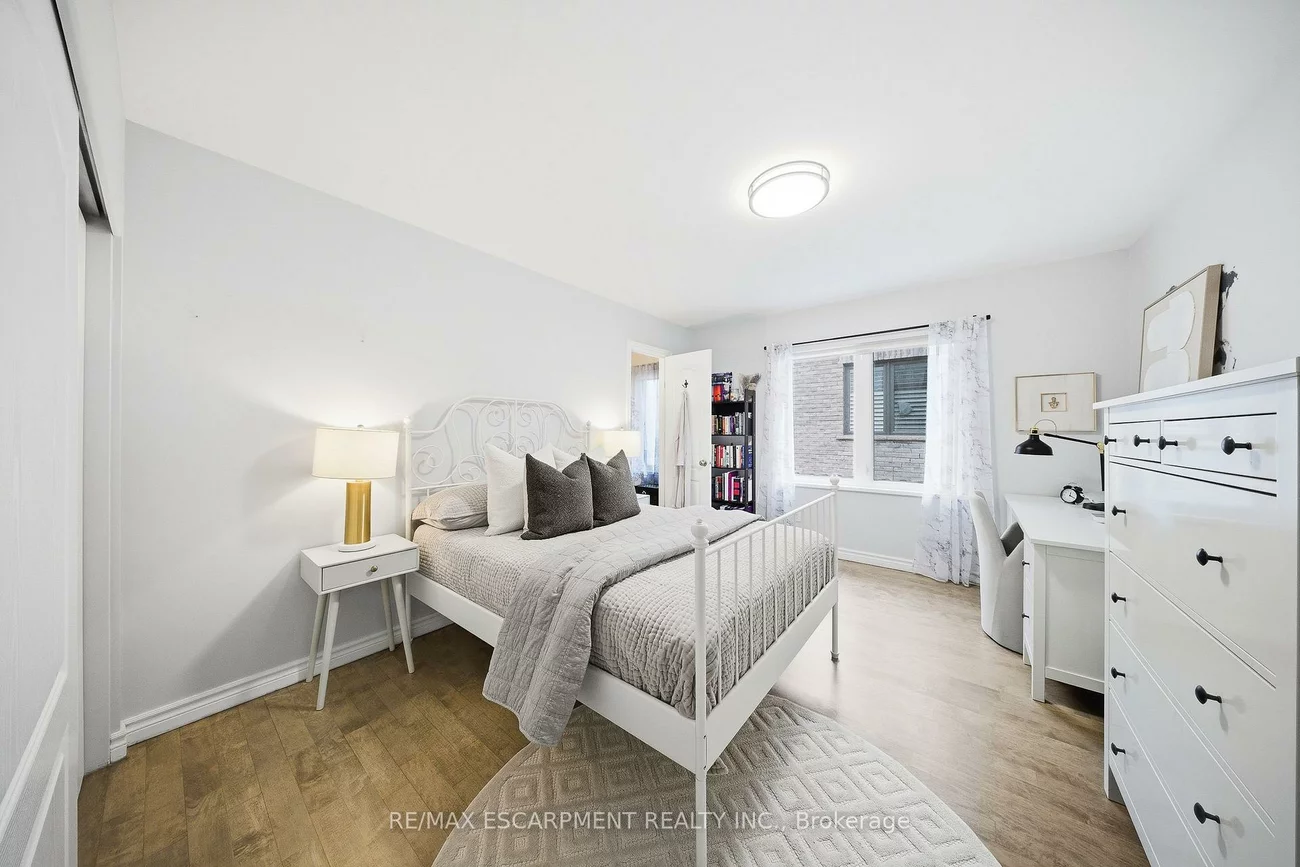 3205, Rolling Stone, Cooksville, Mississauga