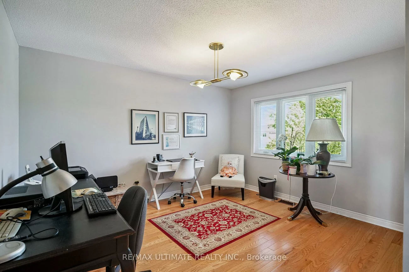 961, Focal, East Credit, Mississauga