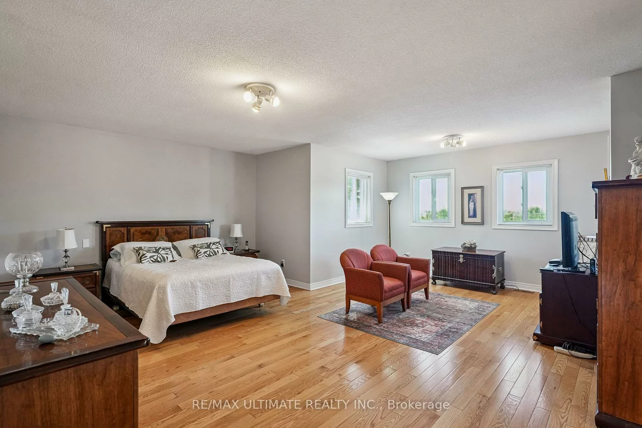 961, Focal, East Credit, Mississauga