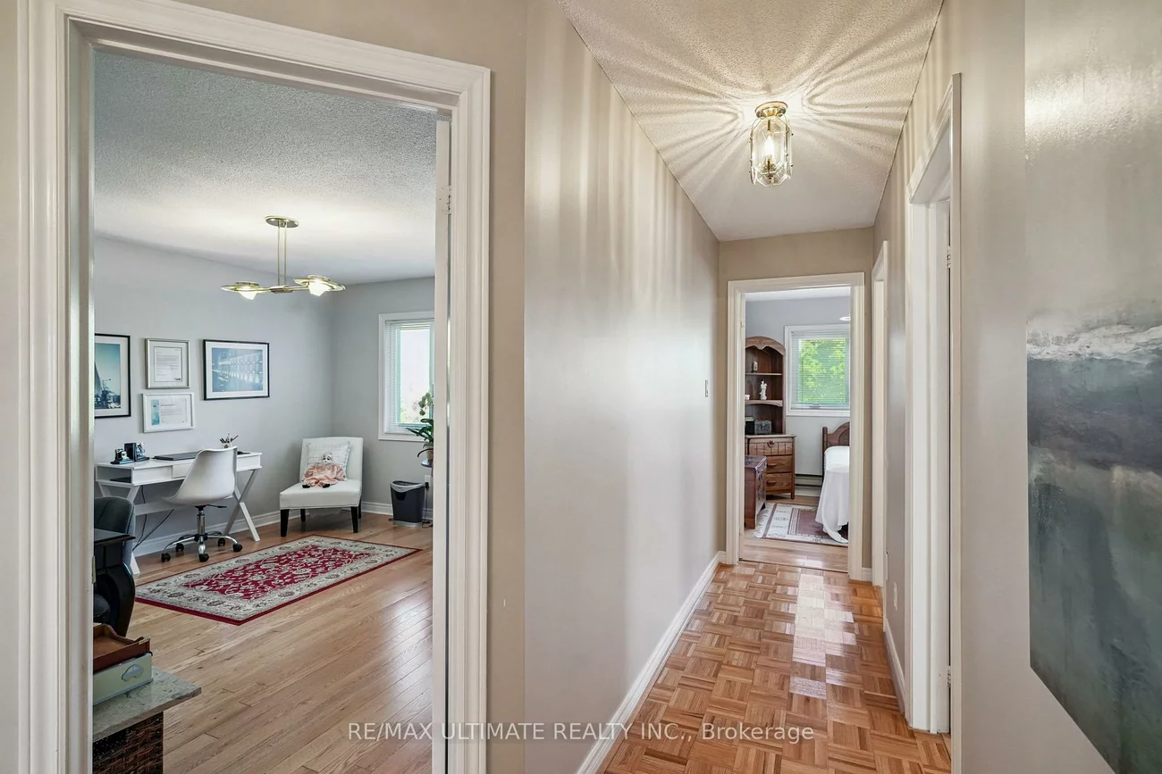 961, Focal, East Credit, Mississauga