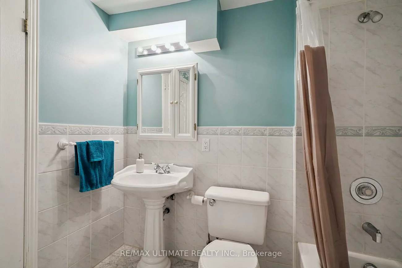 961, Focal, East Credit, Mississauga