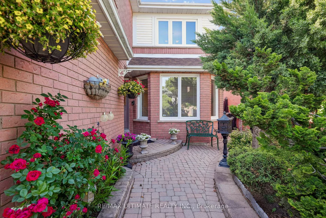 961, Focal, East Credit, Mississauga