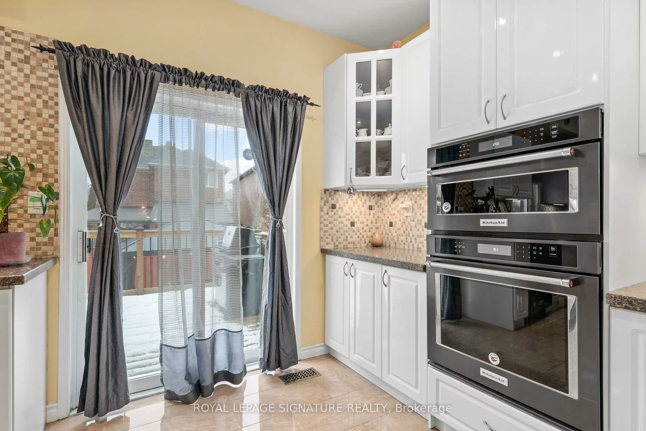 687, Twain, Meadowvale Village, Mississauga