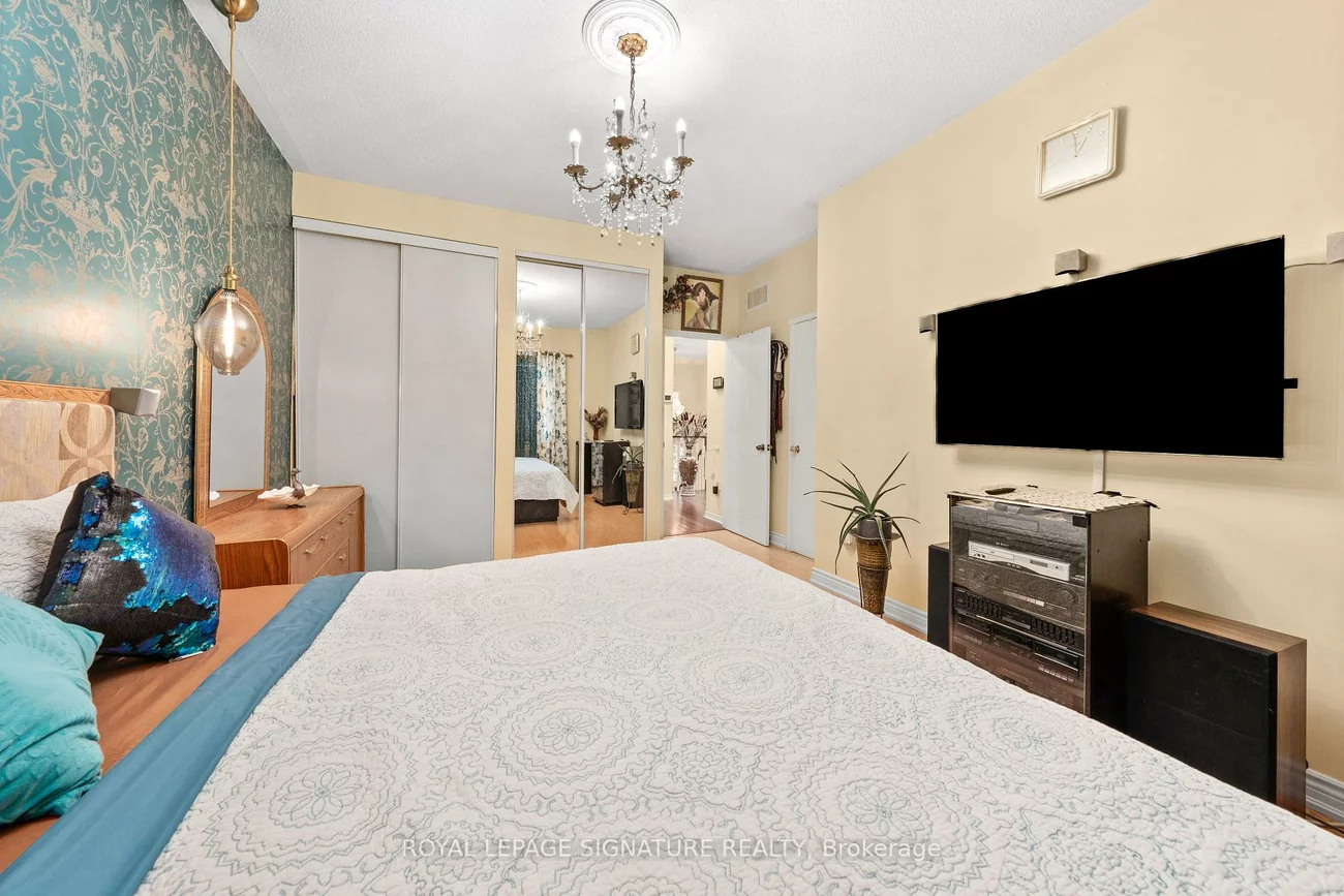 687, Twain, Meadowvale Village, Mississauga