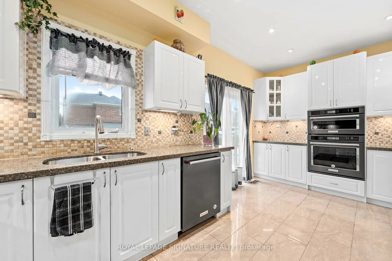 687, Twain, Meadowvale Village, Mississauga