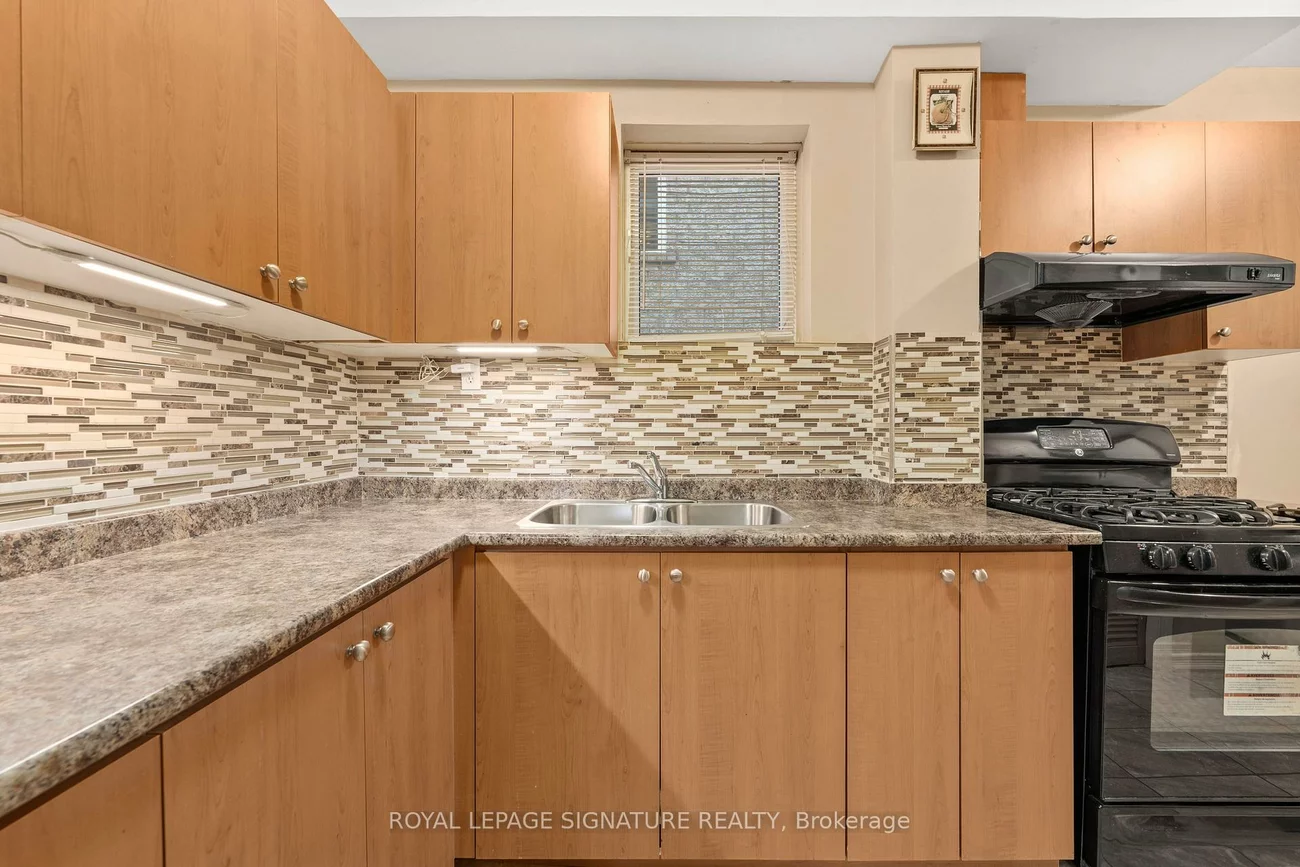 687, Twain, Meadowvale Village, Mississauga