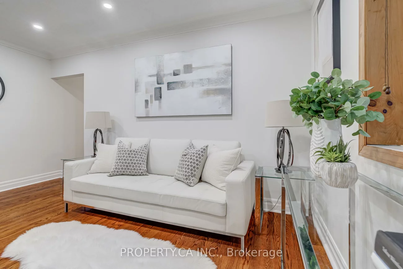 574, Drymen, Mineola, Mississauga