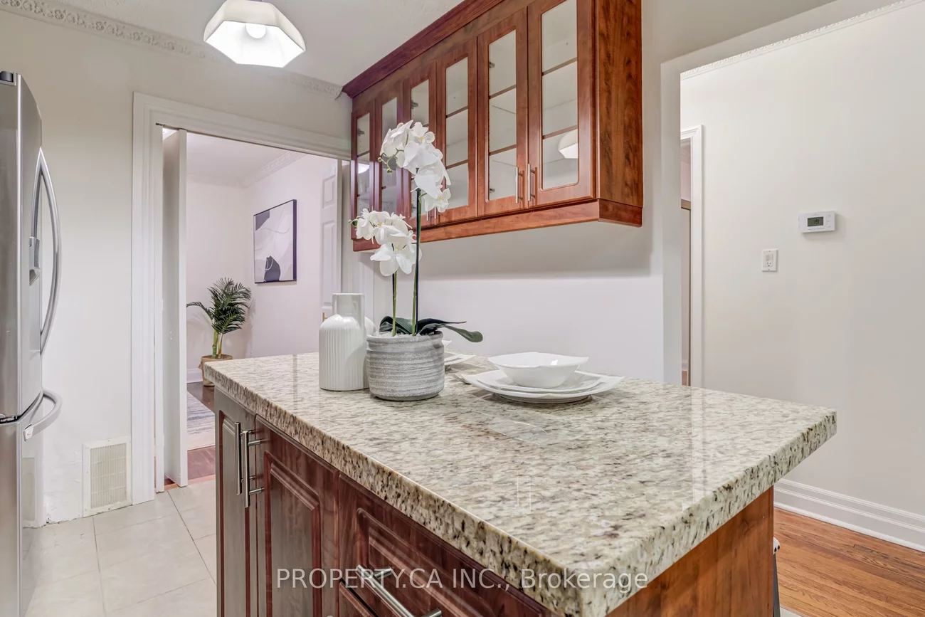 574, Drymen, Mineola, Mississauga