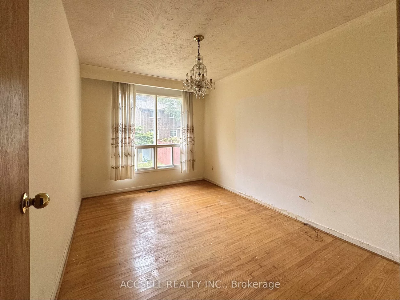 403, Chantenay, Cooksville, Mississauga