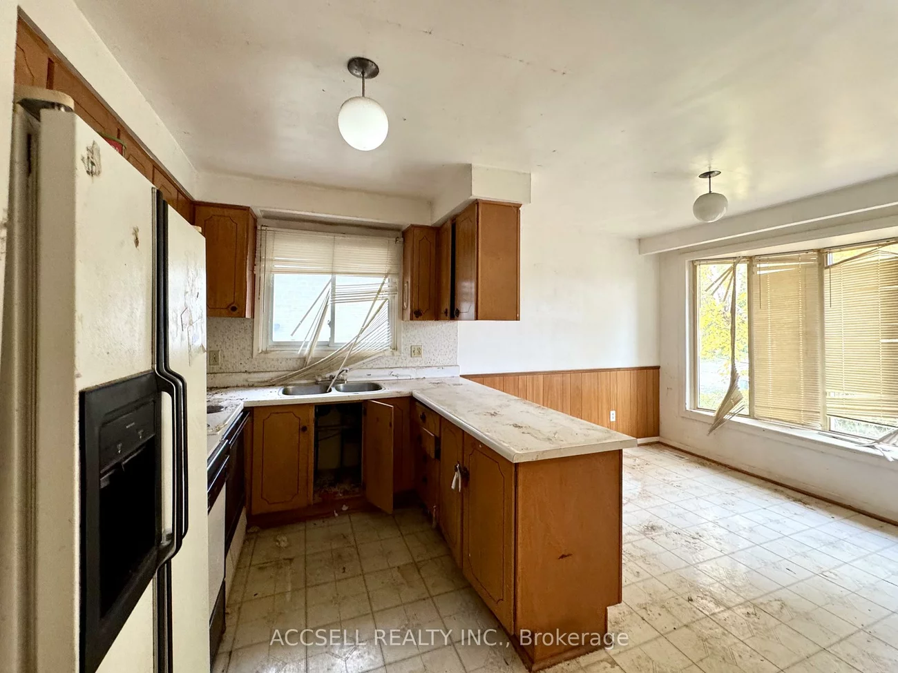 403, Chantenay, Cooksville, Mississauga