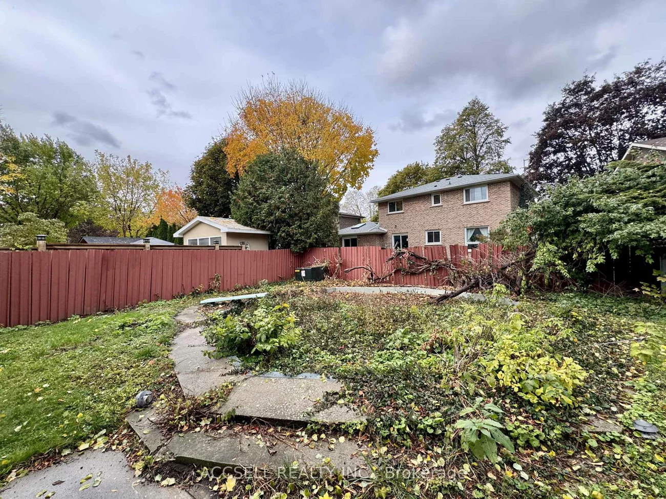 403, Chantenay, Cooksville, Mississauga