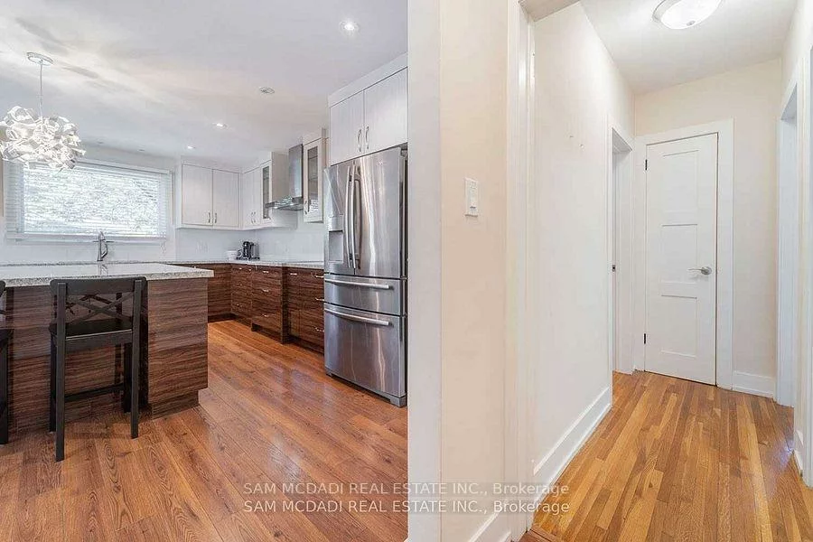 1730, Sunningdale, Clarkson, Mississauga