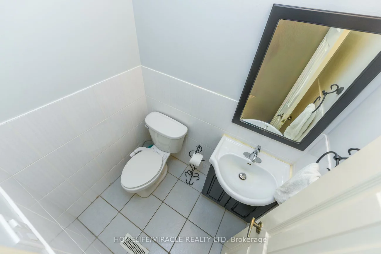 2291, Marzipan, Streetsville, Mississauga