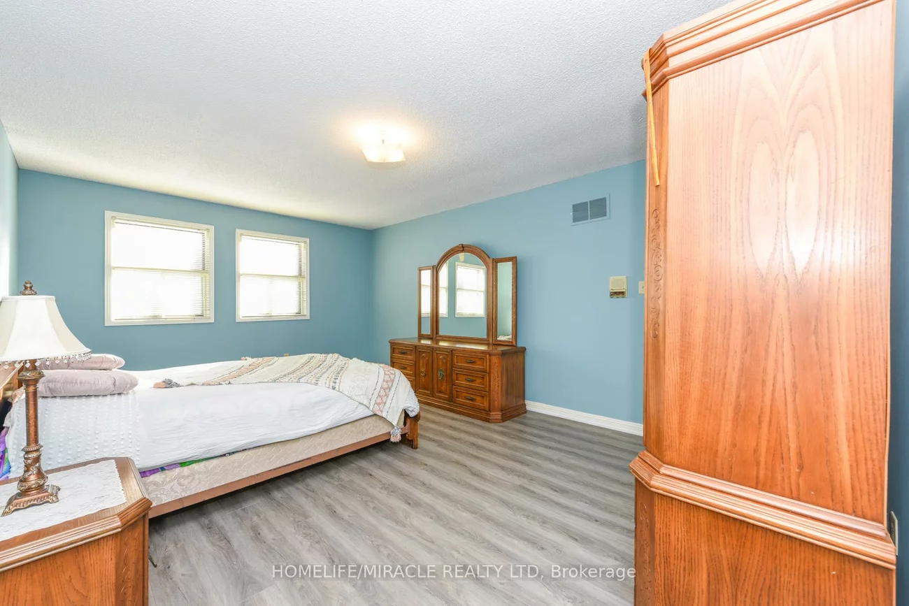 2291, Marzipan, Streetsville, Mississauga