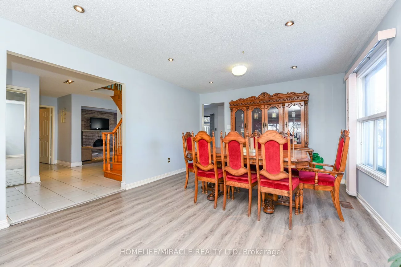 2291, Marzipan, Streetsville, Mississauga