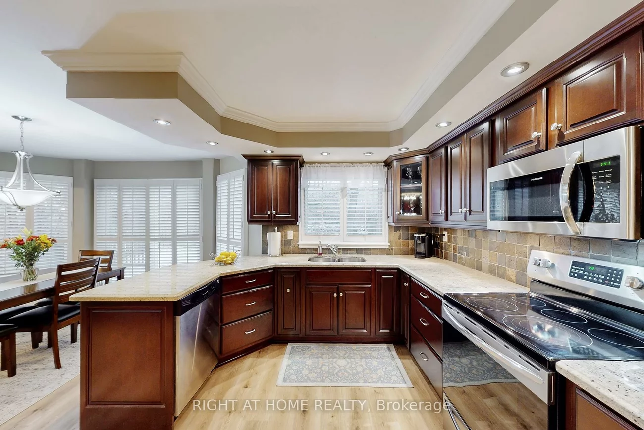 2737, Hammond, Sheridan, Mississauga