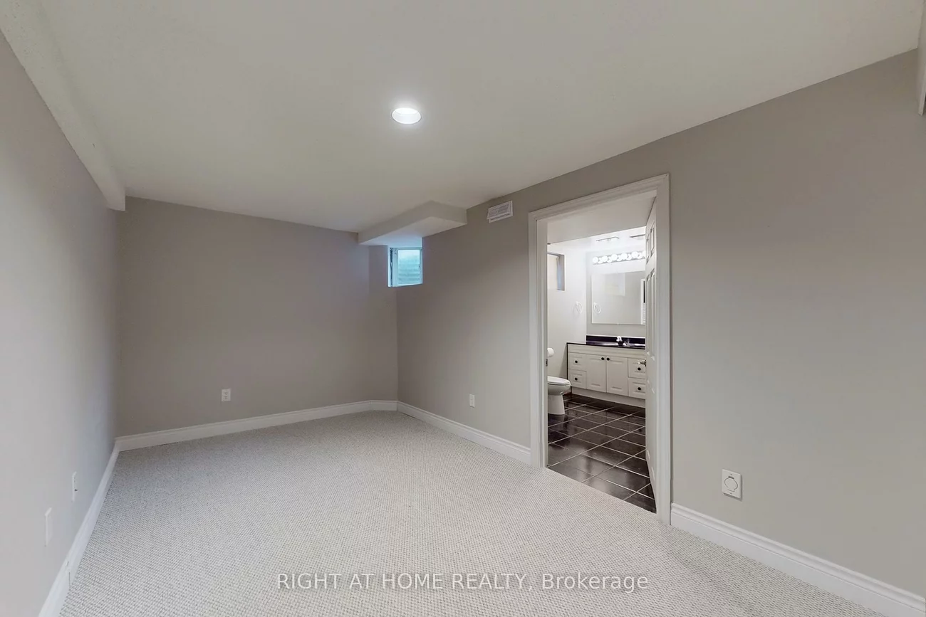 2737, Hammond, Sheridan, Mississauga