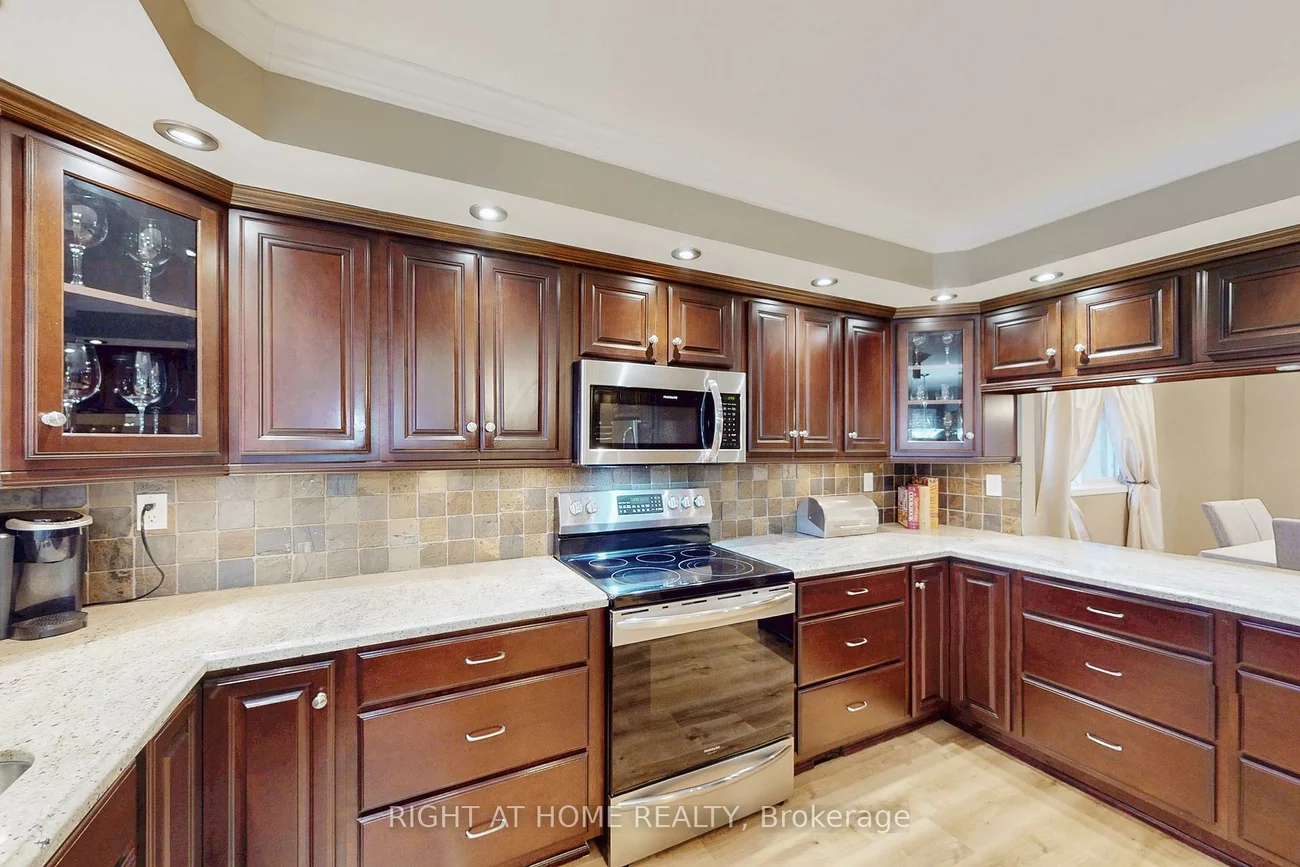 2737, Hammond, Sheridan, Mississauga