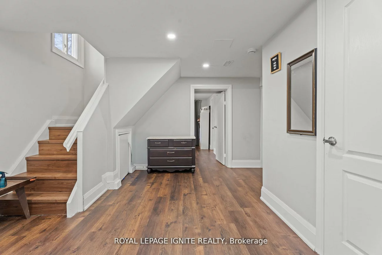 7, Isherwood, Streetsville, Mississauga