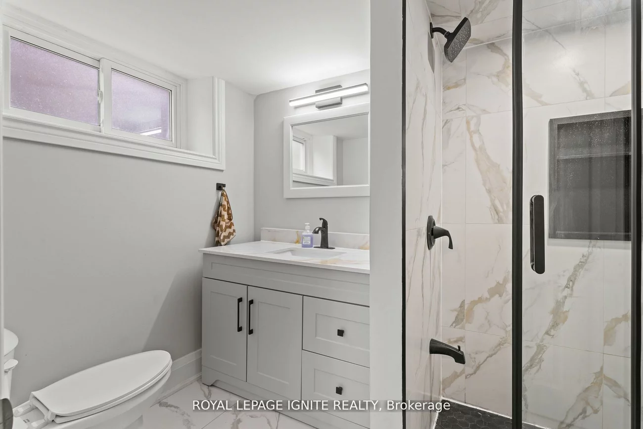 7, Isherwood, Streetsville, Mississauga