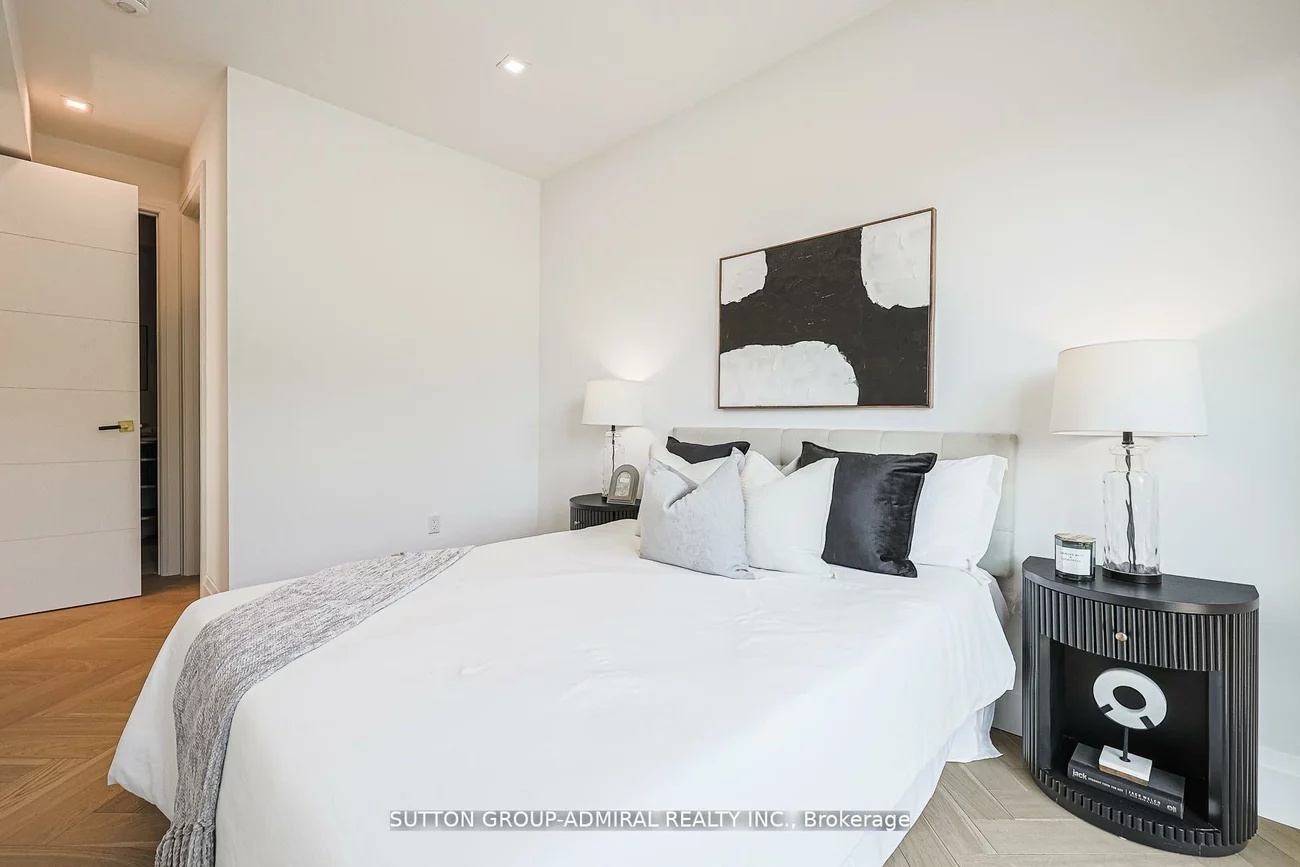 957, Dormer, Lakeview, Mississauga