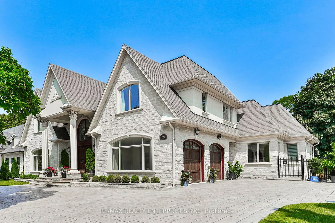 1511, Broadmoor, Mineola, Mississauga