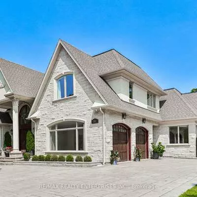 1511, Broadmoor, Mineola, Mississauga