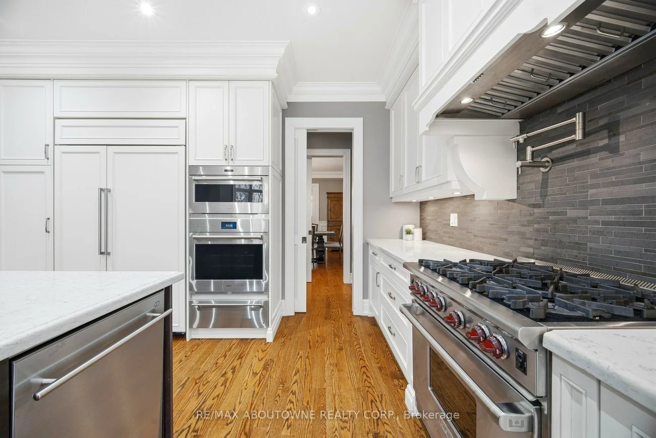 1271, Mineola, Mineola, Mississauga