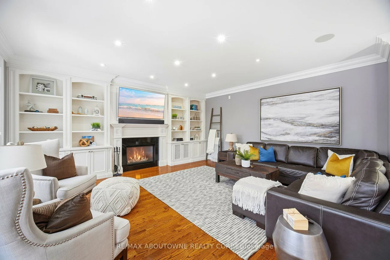 1271, Mineola, Mineola, Mississauga