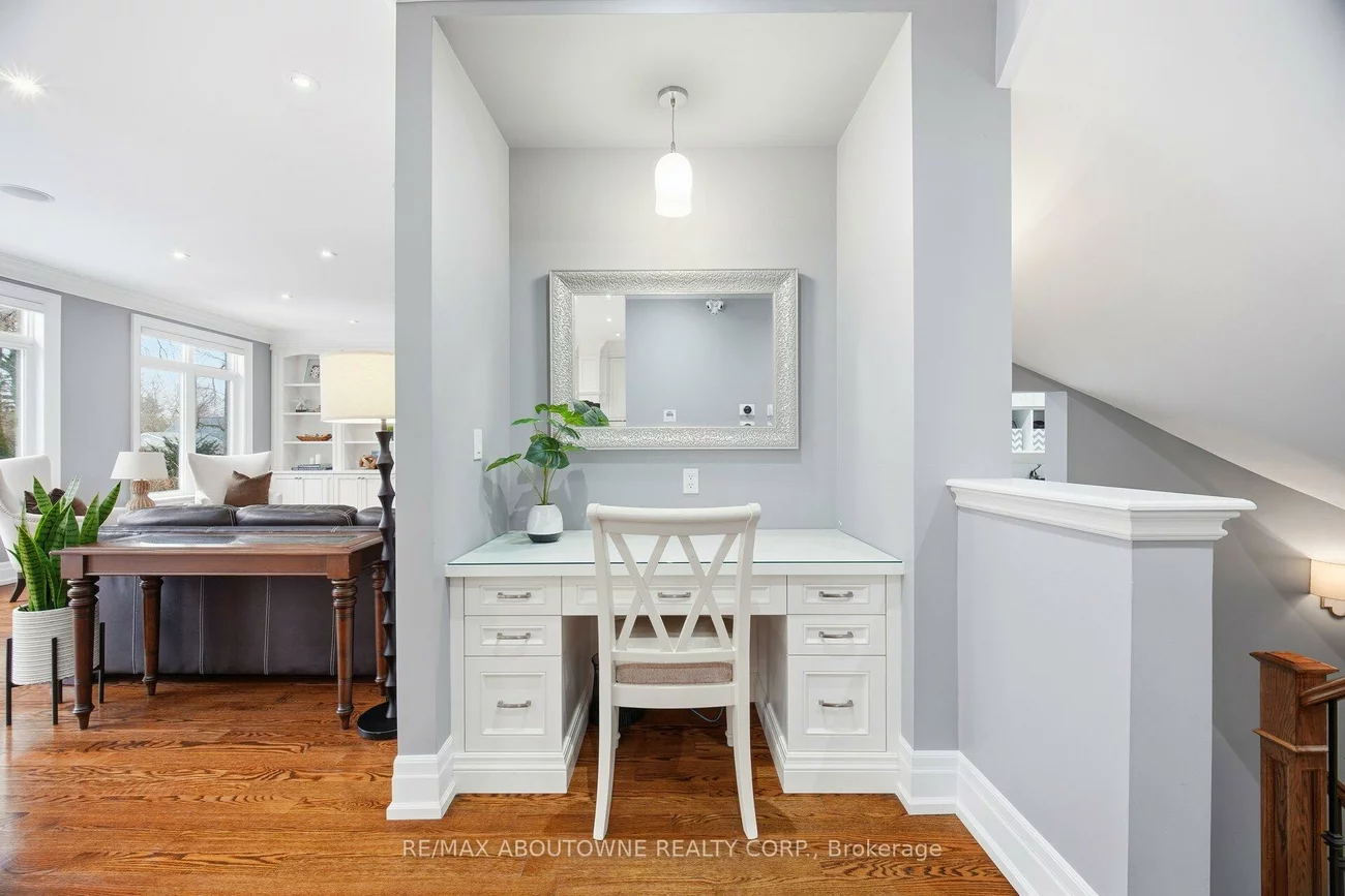 1271, Mineola, Mineola, Mississauga