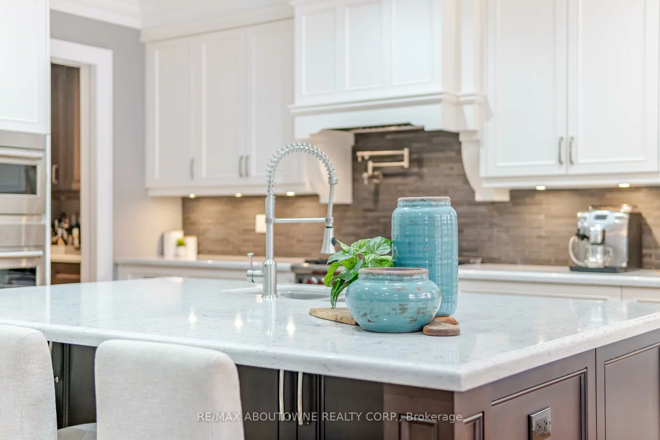 1271, Mineola, Mineola, Mississauga