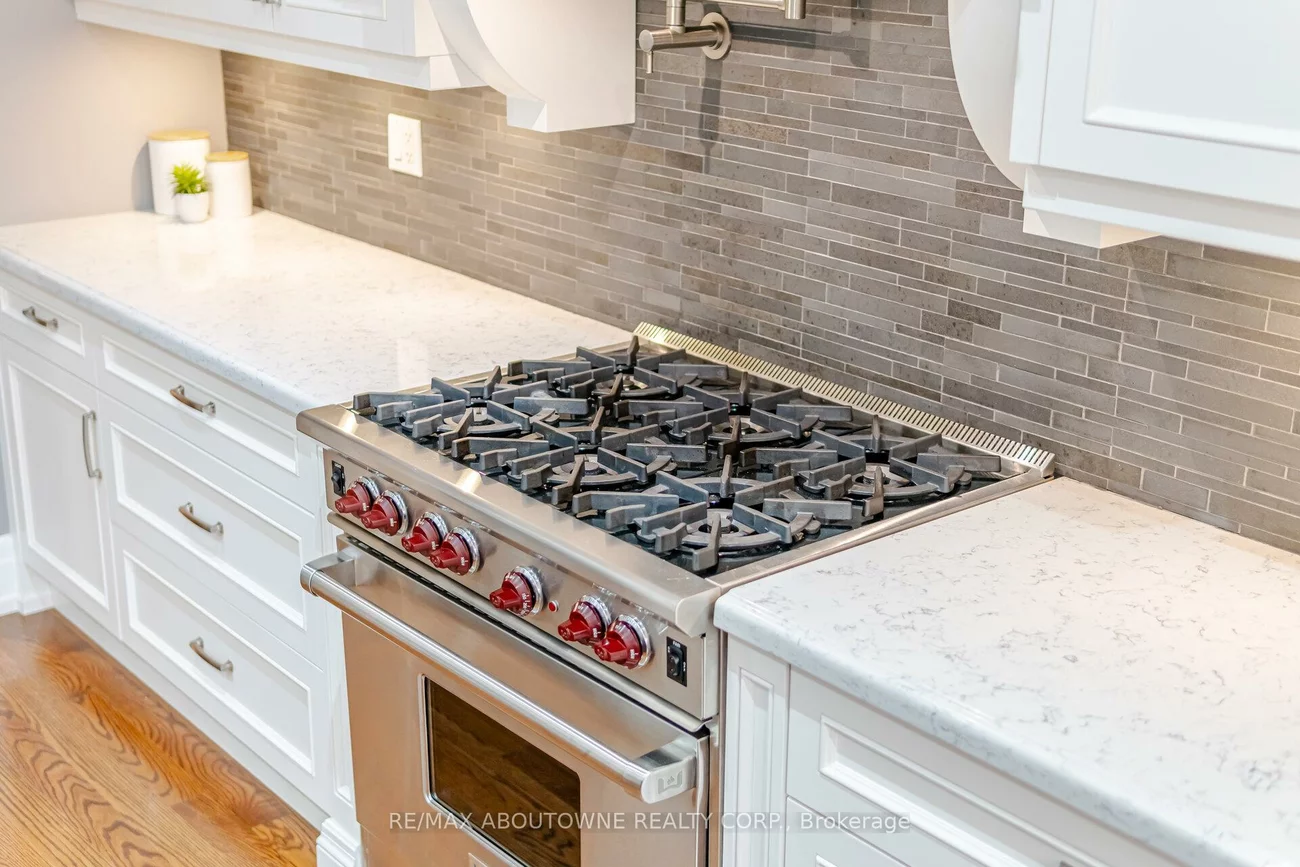 1271, Mineola, Mineola, Mississauga