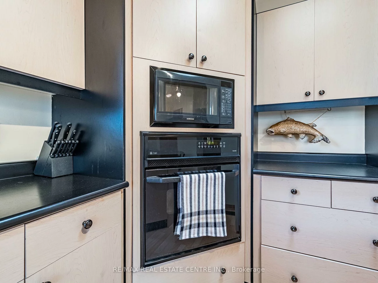 64, Eaglewood, Mineola, Mississauga