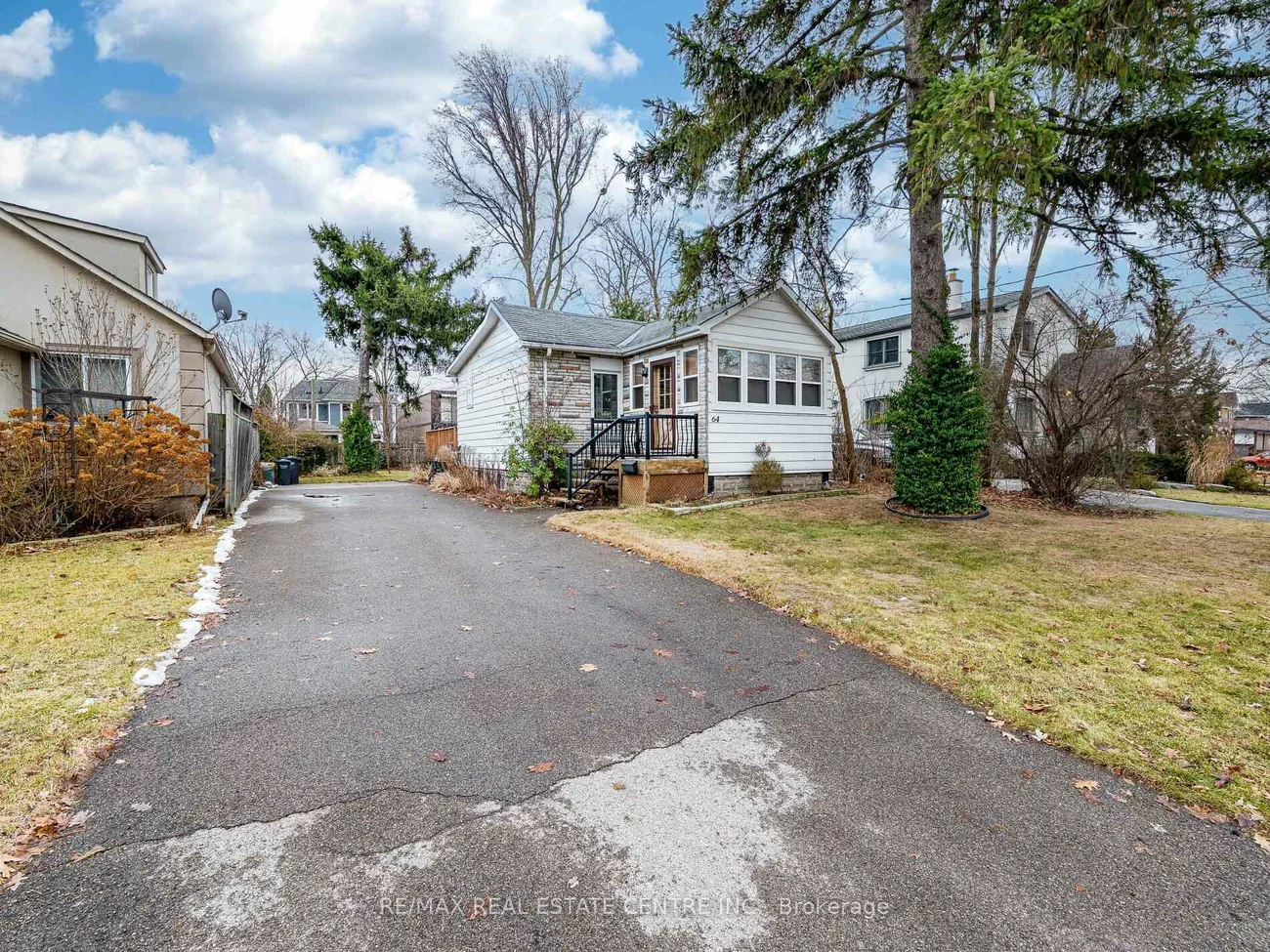 64, Eaglewood, Mineola, Mississauga