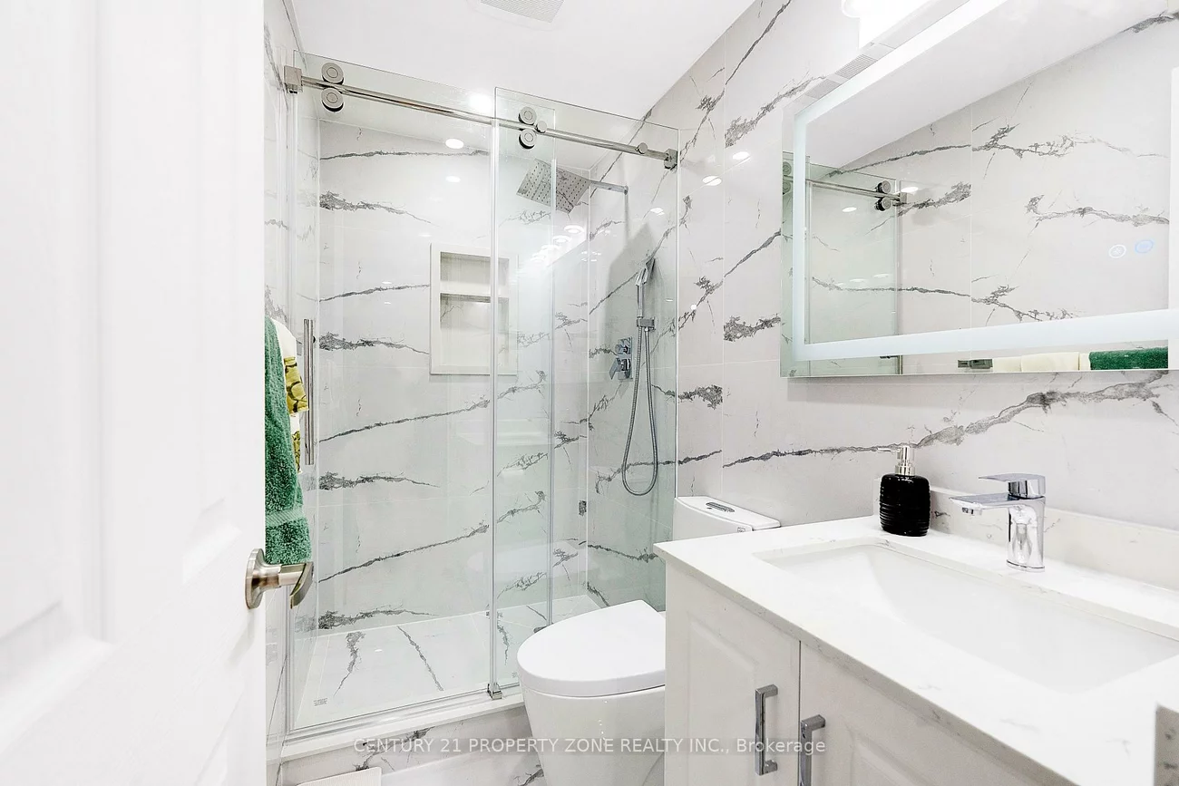 2565, Scarth, Central Erin Mills, Mississauga