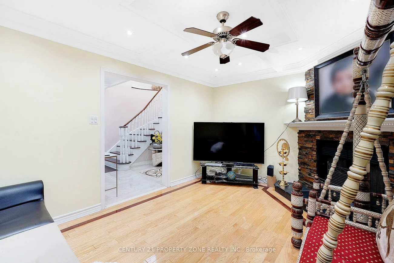 2565, Scarth, Central Erin Mills, Mississauga